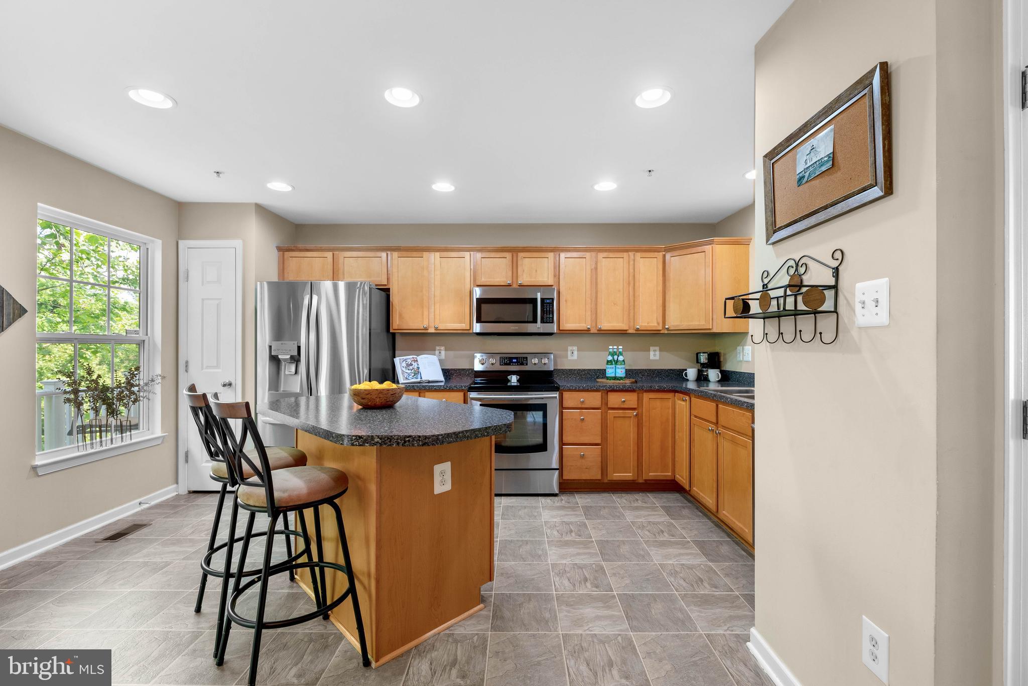 7136 Water Oak Road Elkridge, MD 21075 - Photo 3 of 39 Gallery Image 3