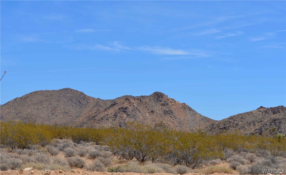 3421 South Butch Cassidy Road Yucca, AZ 86438 - Photo 5 of 35 a view of mountains and valleys