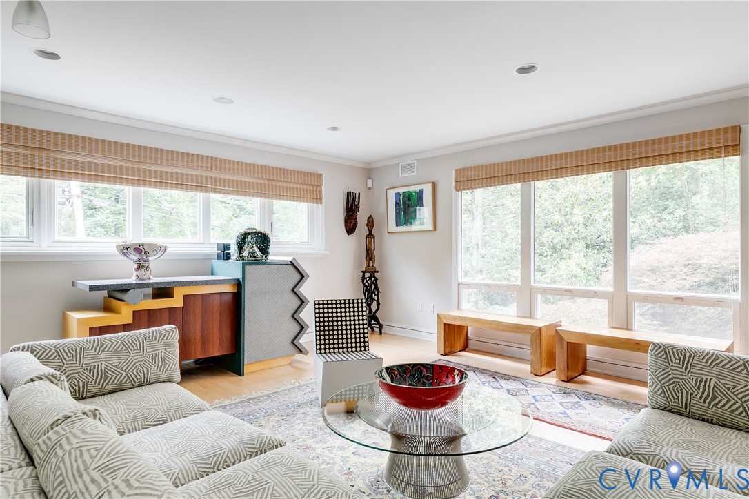 220 Ampthill Road Richmond, VA 23226 - Photo 24 of 59 Windows galore