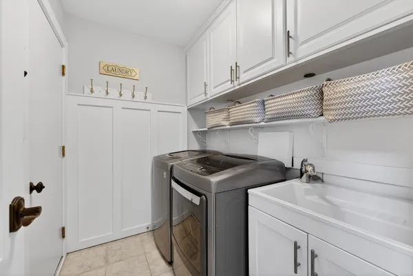 $569,000 | 25231 Monroe Court, Plainfield, IL 60585