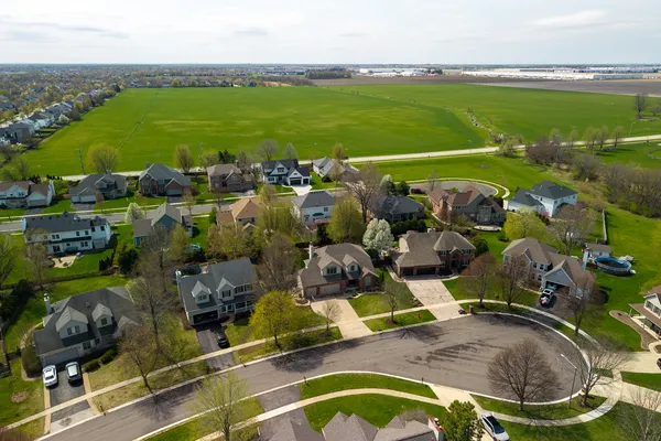 $569,000 | 25231 Monroe Court, Plainfield, IL 60585