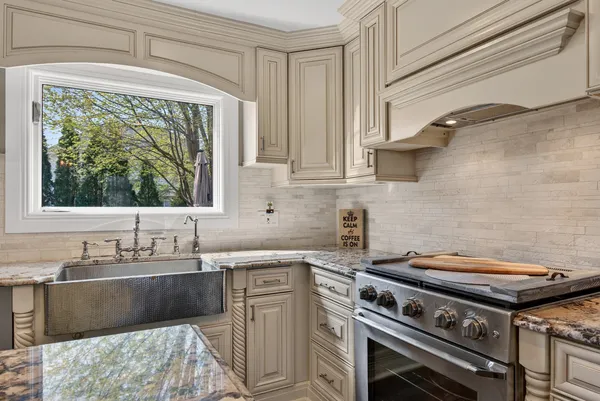 $569,000 | 25231 Monroe Court, Plainfield, IL 60585