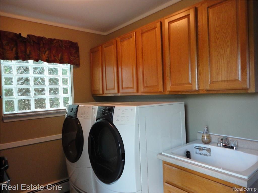 32305 Baintree Road Farmington Hills, MI 48334 - Photo 43 of 53