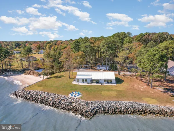 $1,950,000 | 160 Shipwatch Lane, Reedville, VA 22539
