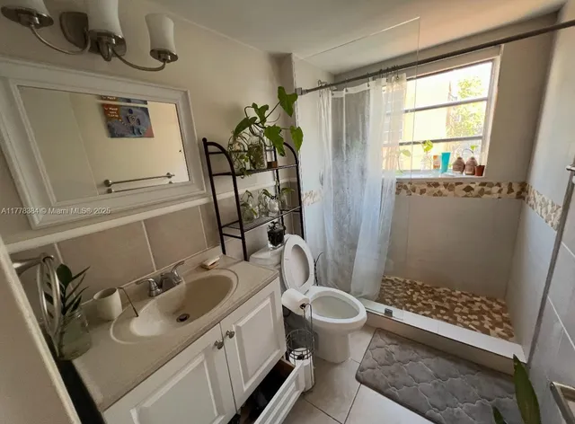 $377,900 | 221 Meridian Avenue, Unit 206, Miami Beach, FL 33139