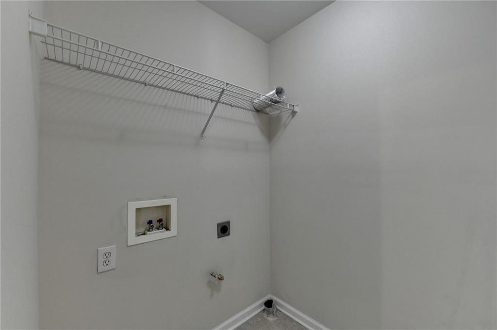 100 Hawnley Trc Northwest Suwanee, GA 30024 - Photo 45 of 58 a view of a small room
