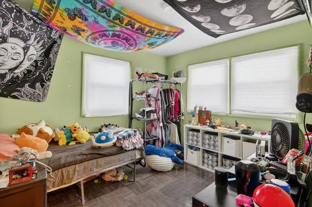 $179,900 | 908 Springcrest Boulevard, Jackson, MI 49203