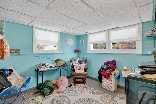 $179,900 | 908 Springcrest Boulevard, Jackson, MI 49203