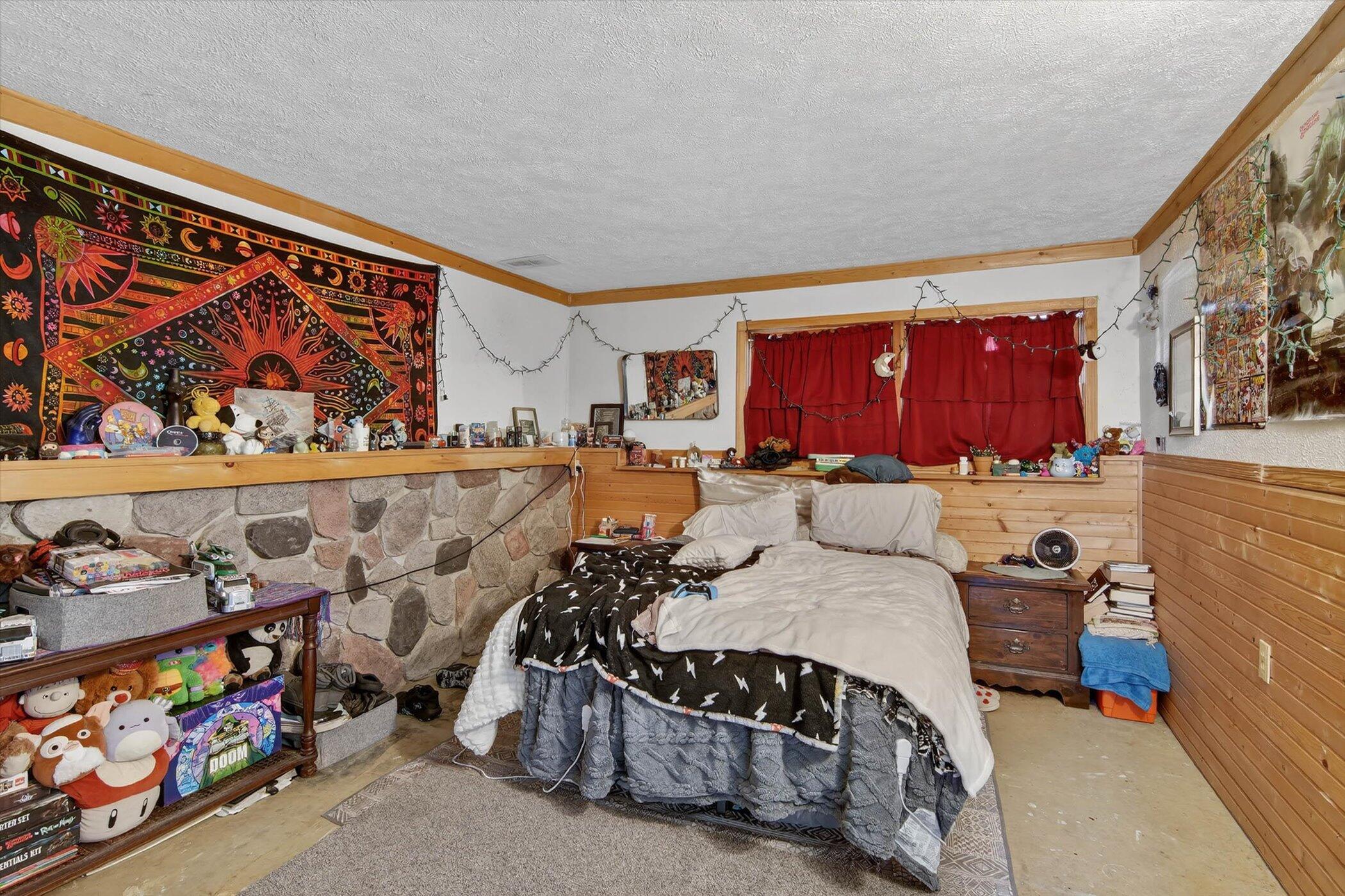 908 Springcrest Boulevard Jackson, MI 49203 - Photo 26 of 37 could be bedroom OR 2nd living area