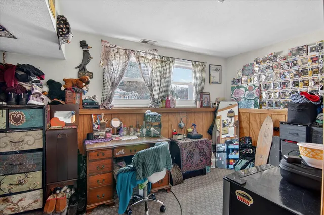 $179,900 | 908 Springcrest Boulevard, Jackson, MI 49203