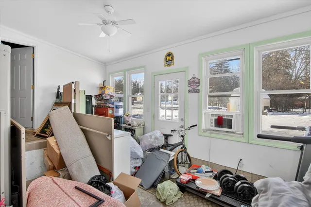 $179,900 | 908 Springcrest Boulevard, Jackson, MI 49203