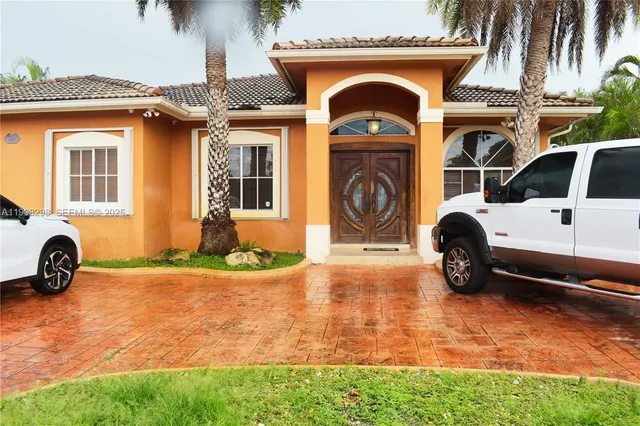 $845,000 | 3401 Southwest 149th Avenue, Miami, FL 33185