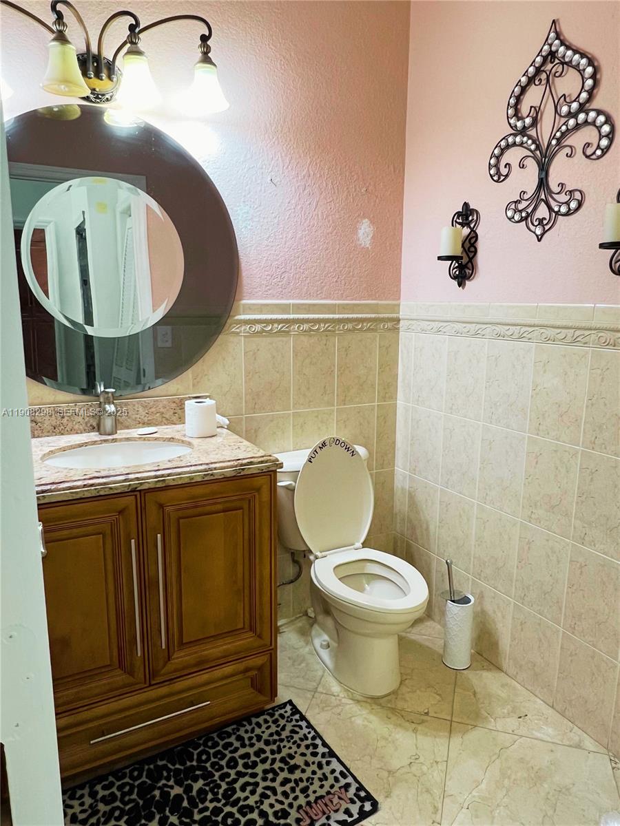 3401 Southwest 149th Avenue Miami, FL 33185 - Photo 14 of 79