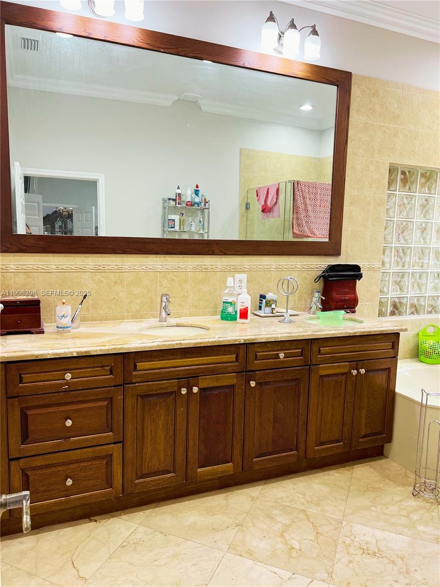 3401 Southwest 149th Avenue Miami, FL 33185 - Photo 41 of 79