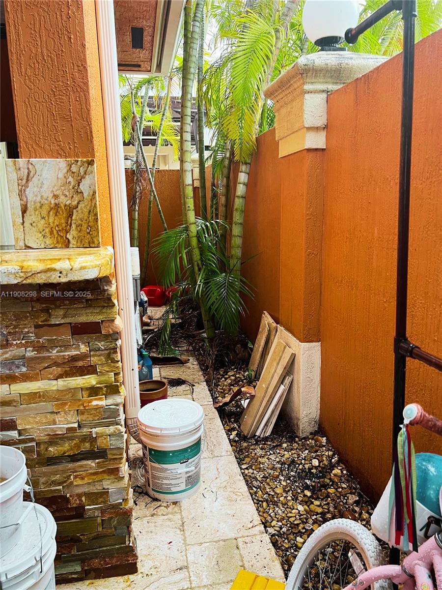 3401 Southwest 149th Avenue Miami, FL 33185 - Photo 54 of 79