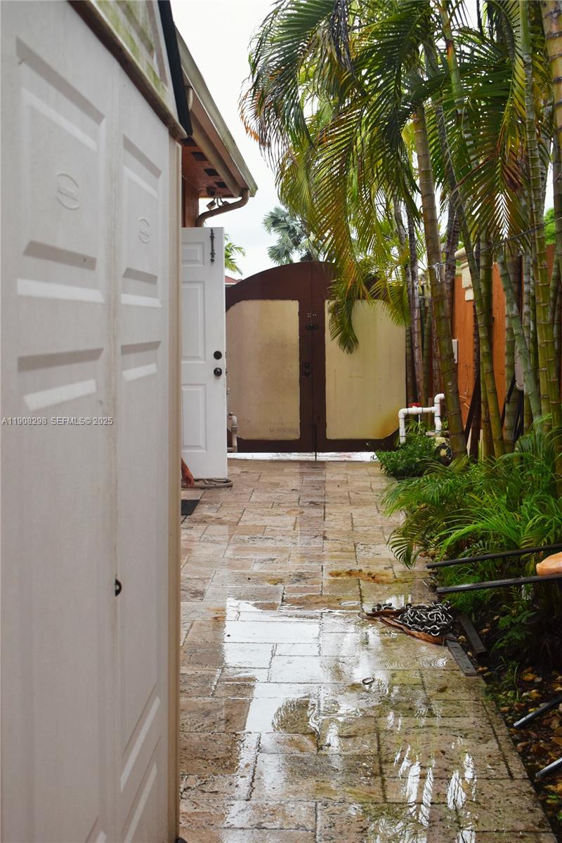 3401 Southwest 149th Avenue Miami, FL 33185 - Photo 64 of 79