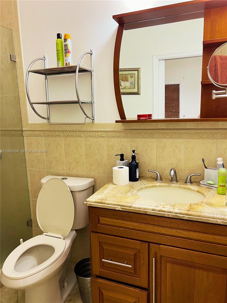 3401 Southwest 149th Avenue Miami, FL 33185 - Photo 77 of 79