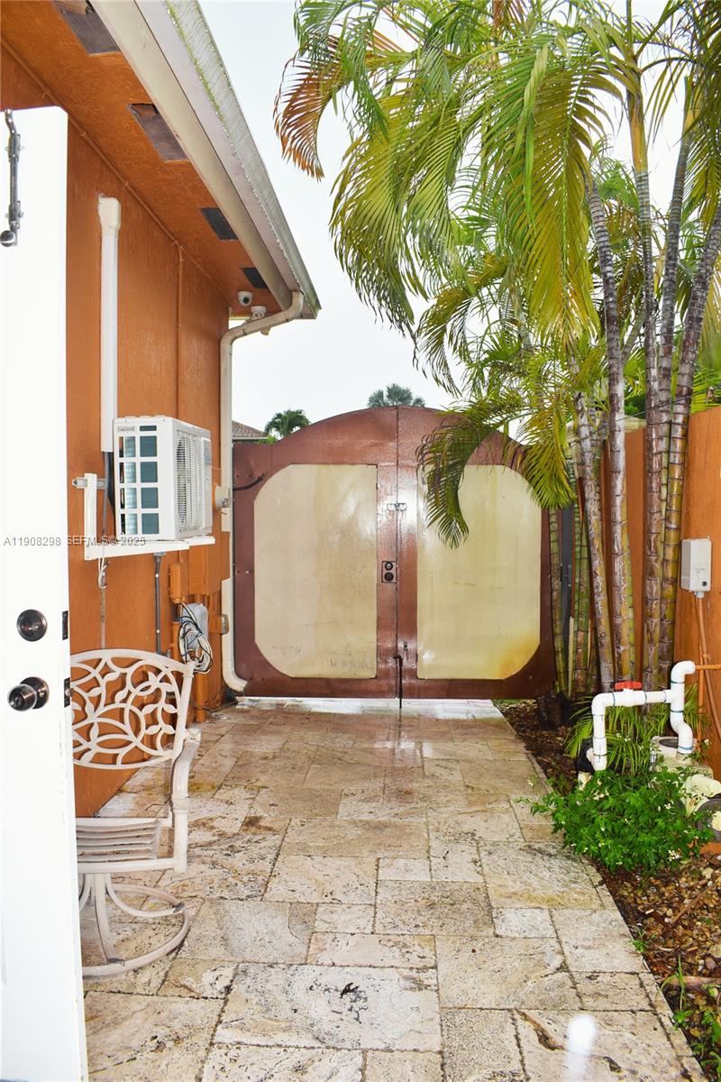 3401 Southwest 149th Avenue Miami, FL 33185 - Photo 78 of 79