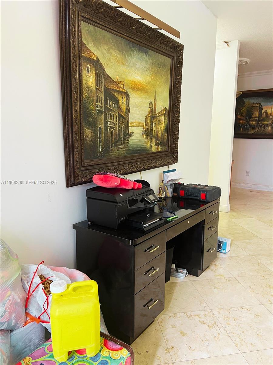 3401 Southwest 149th Avenue Miami, FL 33185 - Photo 10 of 79