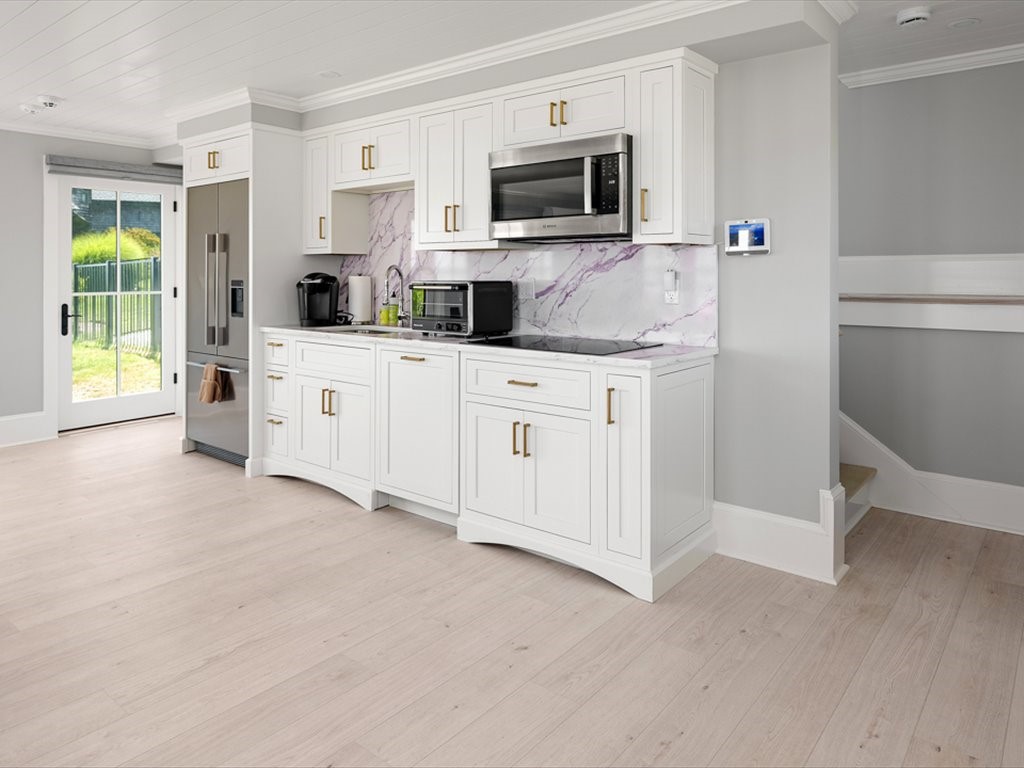 1058 East Shore Road Jamestown, RI 02835 - Photo 10 of 18 Gallery Image 10