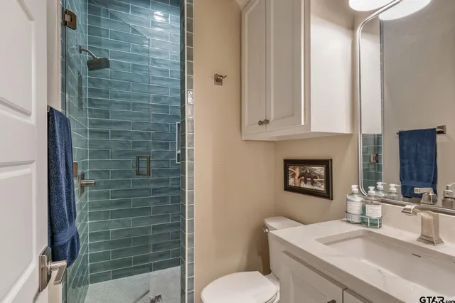 $995,000 | 23332 Fm 1995, Lindale, TX 75771