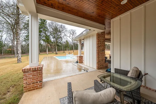 $995,000 | 23332 Fm 1995, Lindale, TX 75771