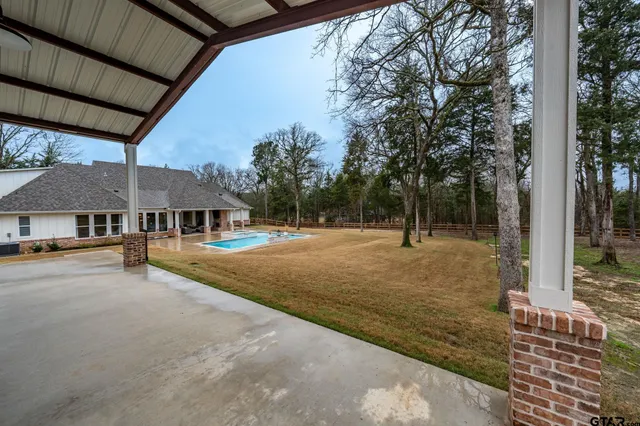$995,000 | 23332 Fm 1995, Lindale, TX 75771