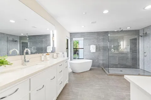 $1,995,000 | 5948 Melshire Drive, Dallas, TX 75230