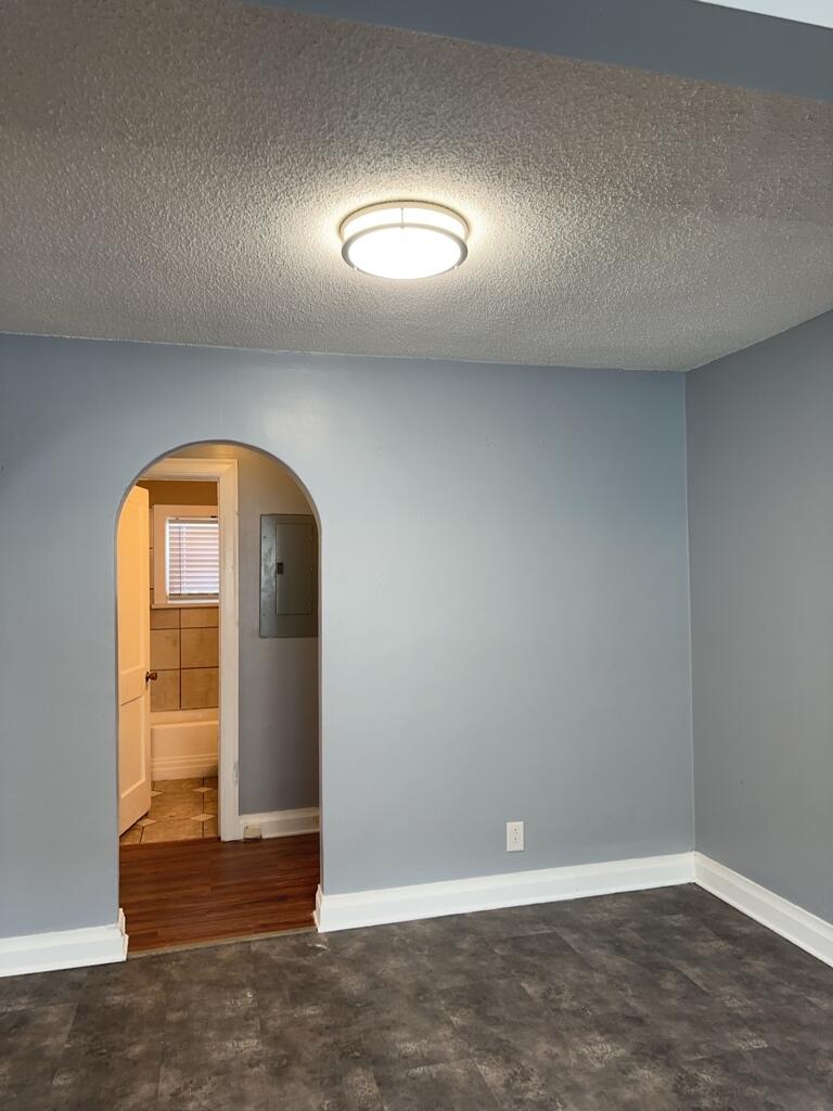 2018 Walker Avenue Chattanooga, TN 37404 - Photo 11 of 29 2025_08_08_15_06_10