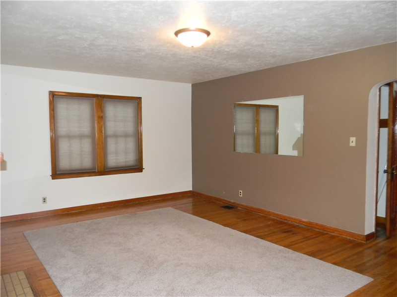 165 South Nursery Road Anderson, IN 46012 - Photo 3 of 14