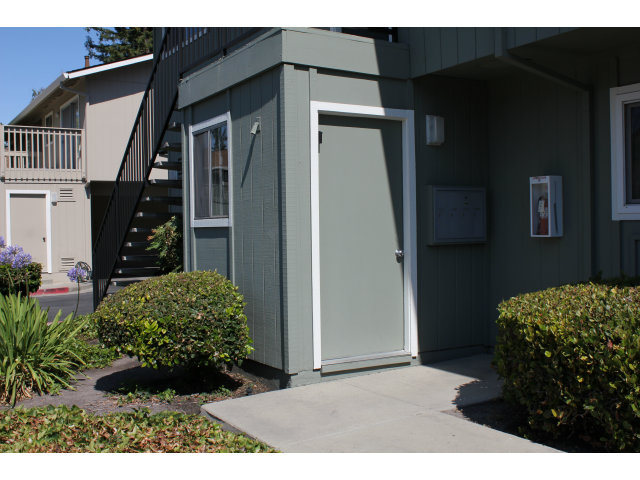 1121 Reed Avenue, Unit B Sunnyvale, CA 94086 - Photo 7 of 11 Gallery Image 7
