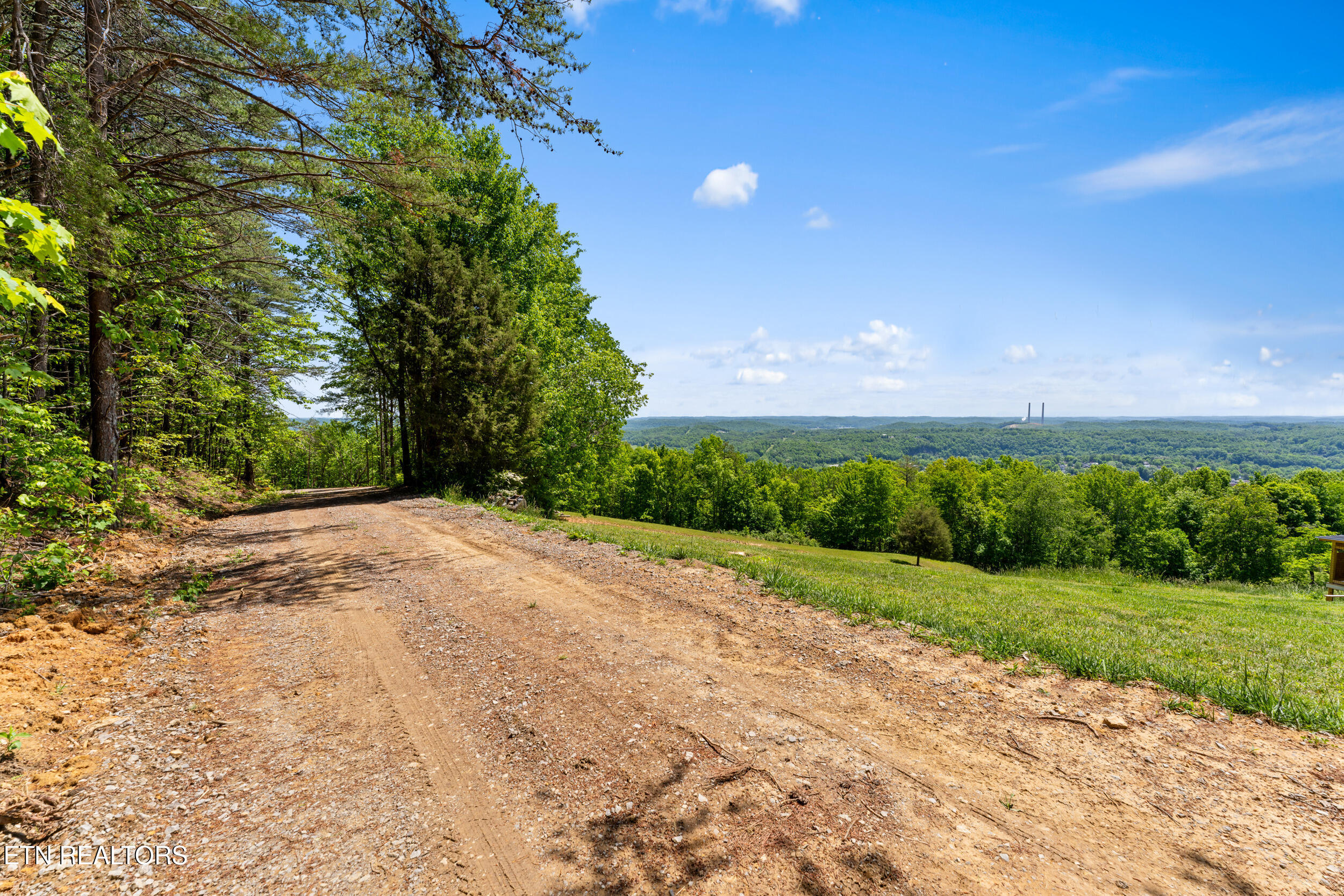 394 Ridgewood Road Harriman, TN 37748 - Photo 13 of 29 394 ridgewood rd-48
