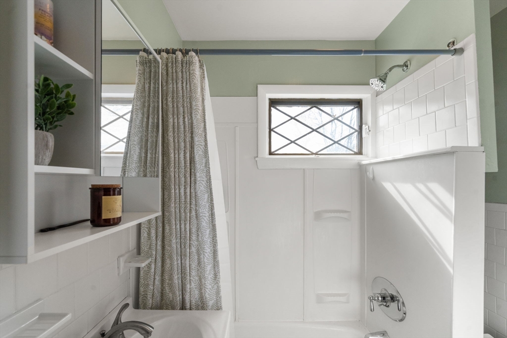 17 Linden Street, Unit 17 Maynard, MA 01754 - Photo 14 of 30