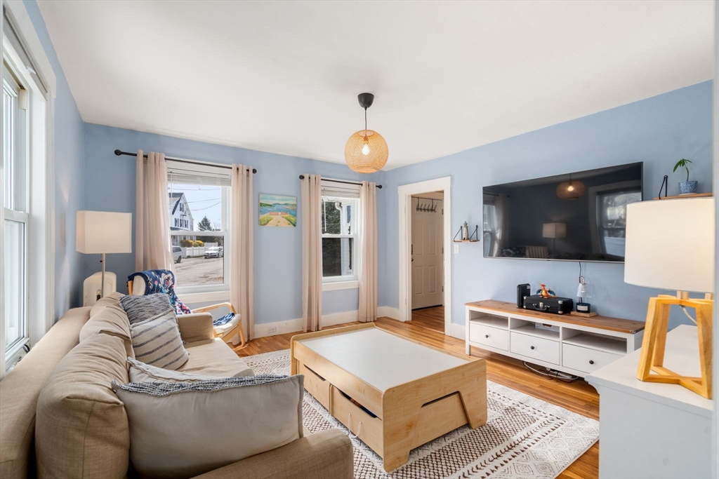 17 Linden Street, Unit 17 Maynard, MA 01754 - Photo 4 of 30