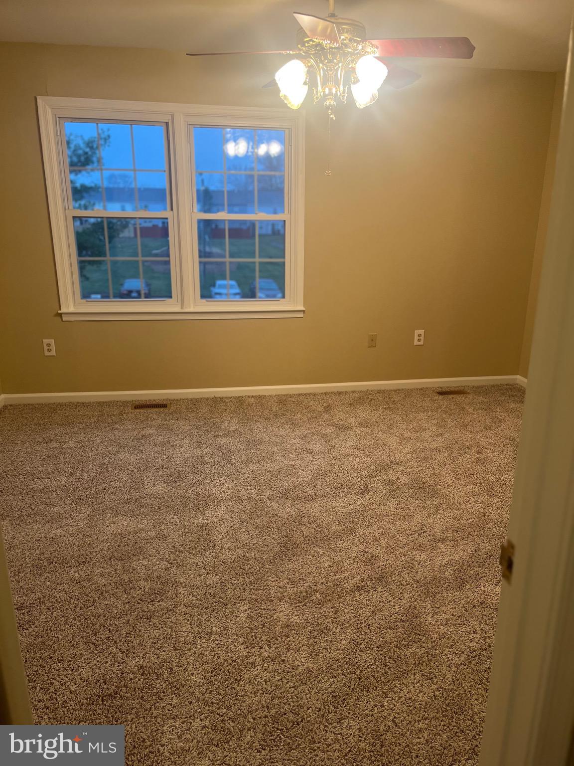 9064 McRae Court Manassas, VA 20110 - Photo 5 of 13