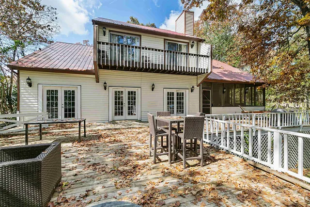 a view of a wooden fence