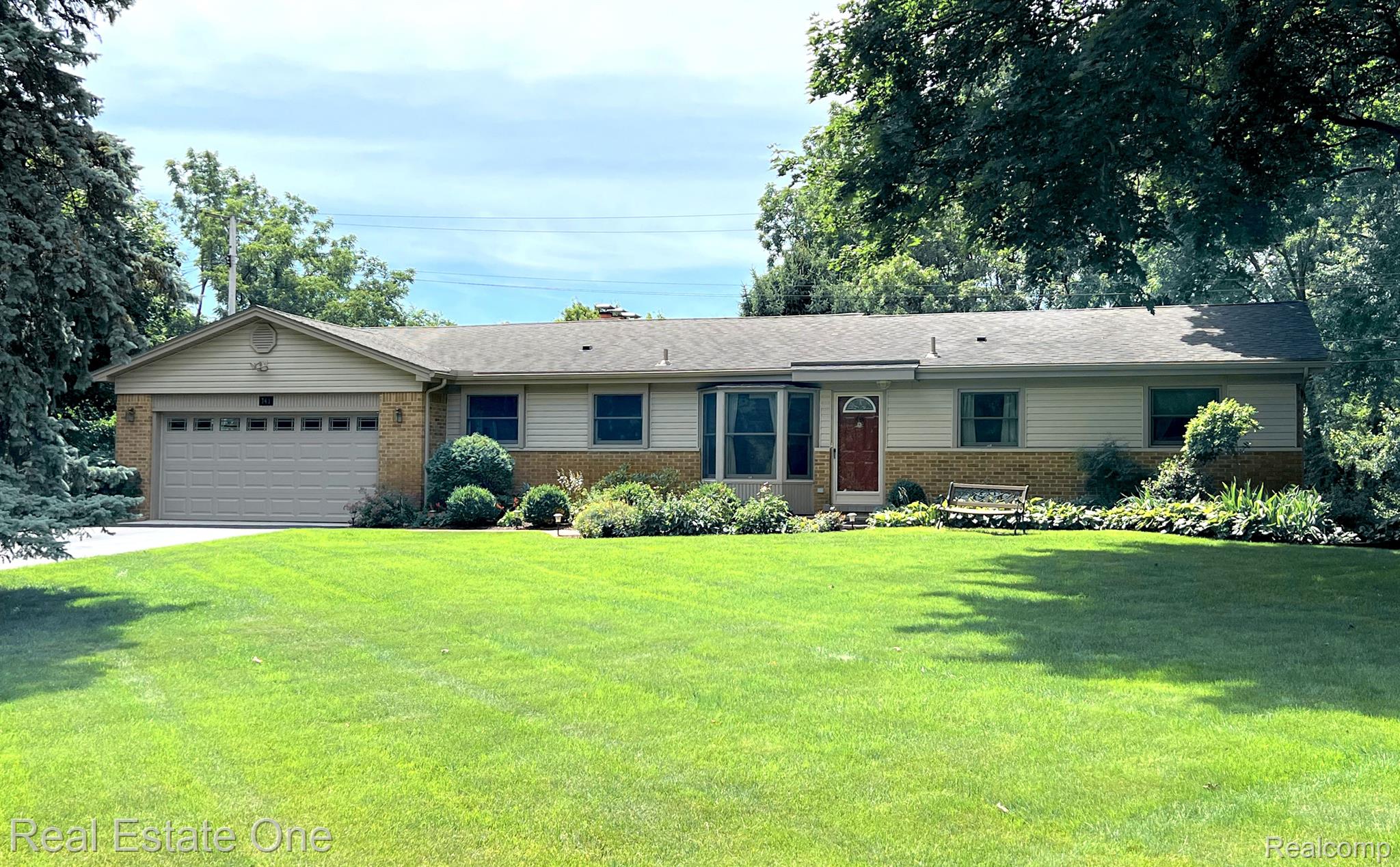 741 Ridgewood Road Rochester, MI 48306 - Photo 1 of 37 Gallery Image 1