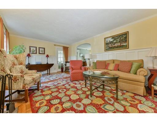 75 Governors Road Milton, MA 02186 - Photo 3 of 18