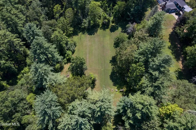 $525,000 | 17 Morningside Drive, Bethlehem, NY 12054