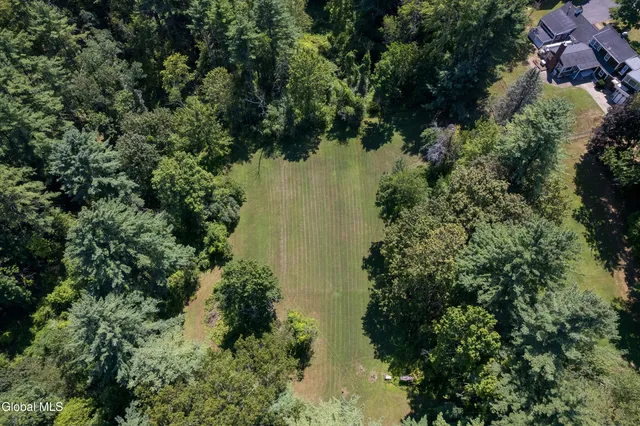 $525,000 | 17 Morningside Drive, Bethlehem, NY 12054