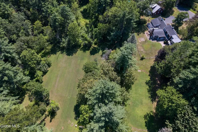 $525,000 | 17 Morningside Drive, Bethlehem, NY 12054