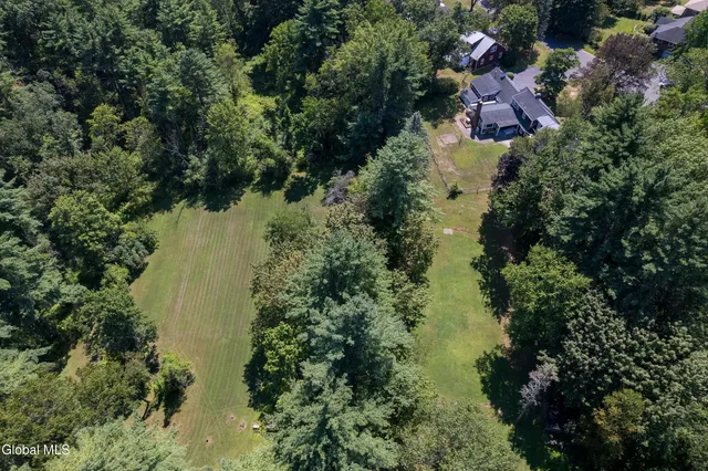 $525,000 | 17 Morningside Drive, Bethlehem, NY 12054