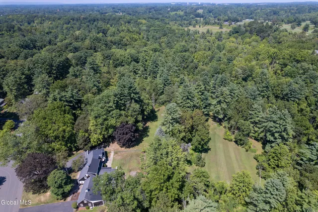 $525,000 | 17 Morningside Drive, Bethlehem, NY 12054