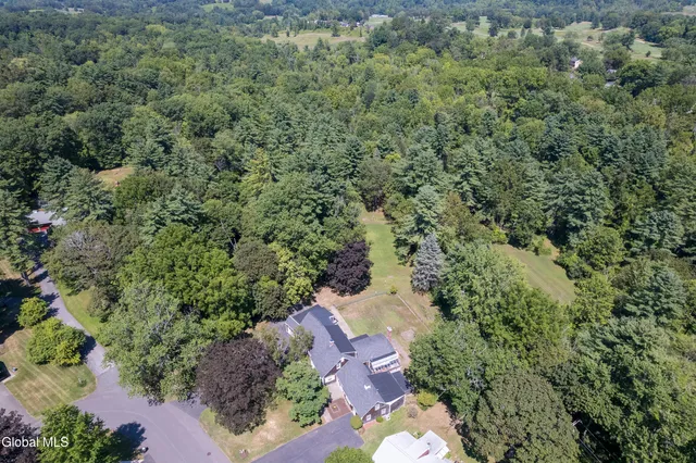 $525,000 | 17 Morningside Drive, Bethlehem, NY 12054