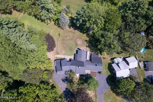 $525,000 | 17 Morningside Drive, Bethlehem, NY 12054