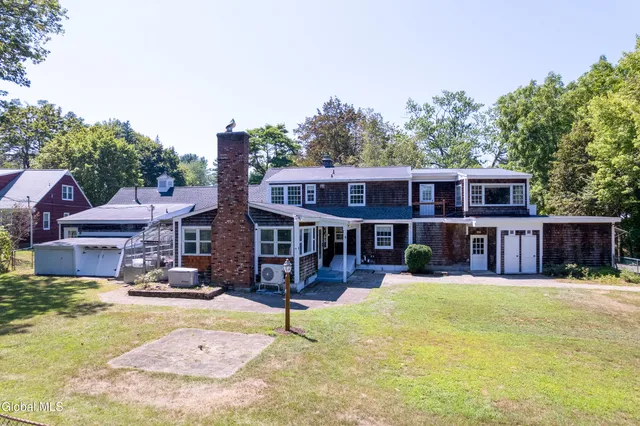 $525,000 | 17 Morningside Drive, Bethlehem, NY 12054