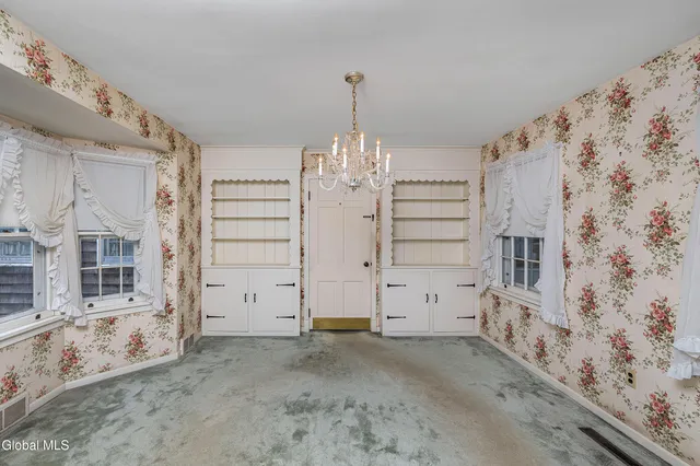 $525,000 | 17 Morningside Drive, Bethlehem, NY 12054