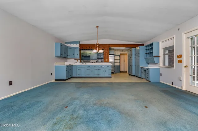 $525,000 | 17 Morningside Drive, Bethlehem, NY 12054