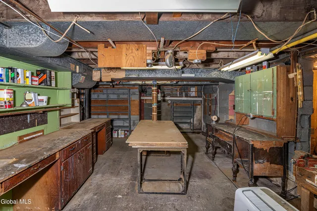 $525,000 | 17 Morningside Drive, Bethlehem, NY 12054