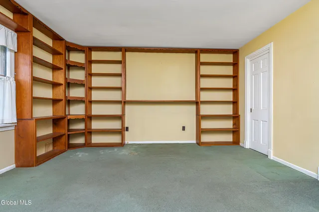 $525,000 | 17 Morningside Drive, Bethlehem, NY 12054